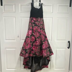 Two Piece Beautiful Sherri Hill size 12 formal.